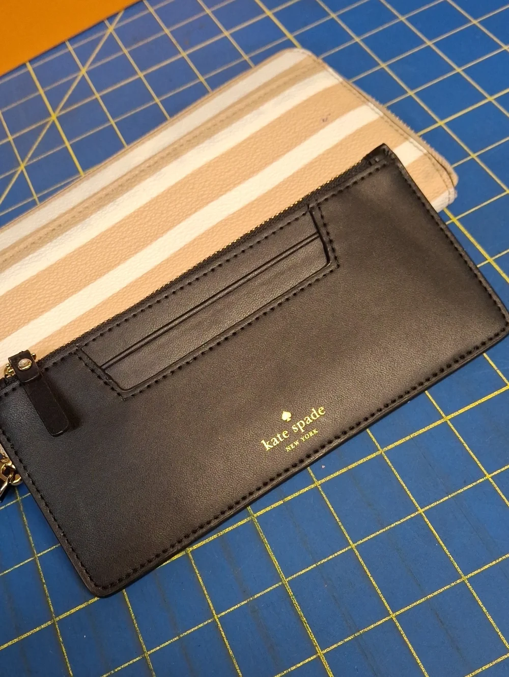 Kate Spade Camel White Striped Zip Wallet & Removeable Card Holder.